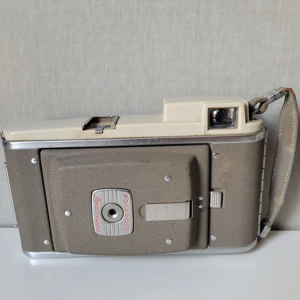 Polaroid Land Camera Model 80A Highlander Tan Vintage Retro Mid-Century UNTESTED